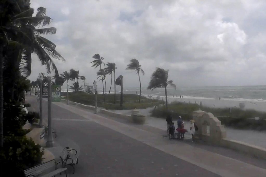 Florida Weather Today: Sun, Sand, or Showers? ☀️⛈️🏖️